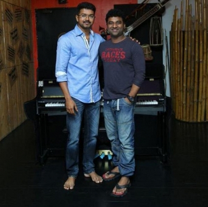 Ilayathalapathy Vijay sings for Puli in one of the duet songs