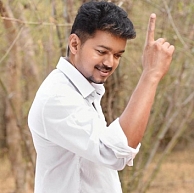 Ilayathalapathy Vijay's intro song for Puli has been shot at a cost of 5 crores