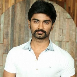 Atharvaa’s gesture for this heroine and her Seruppu movie!