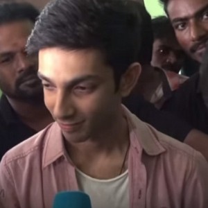 What did Anirudh say after the Vivegam FDFS ?