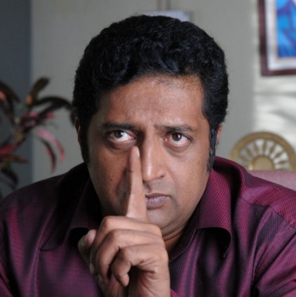 Prakash Raj to produce the remake of Kannada film Godhi Banna Sadharana Mykattu