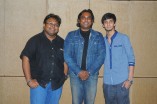 Anirudh and Shruthi sings for Ennamo Edho