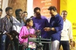 Kamal Haaasan distributes goodies to the Public