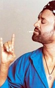 17 Stylish star gestures that we've tried to imitate
