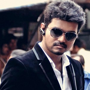 Do you know what are the features does Vijay's smartphone has?