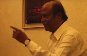 Rajinikanth watches Kabali with a special guest!