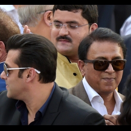 Salman Khan and cricketing legend Sunil Gavaskar