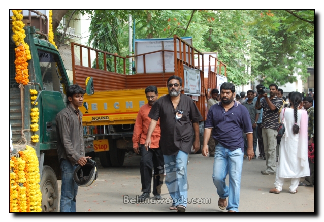 Film fraternity pays last respects to Jeeva