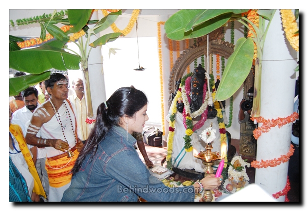 Kadhir movie pooja images