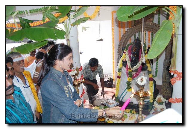 Kadhir movie pooja images