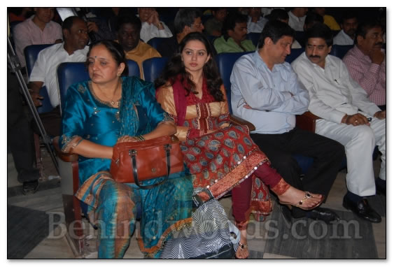 Anal Kaatru and Indira Vizha Movie Launch