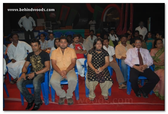 Vidiyum Varai Kathiru Movie Launch - Gallery