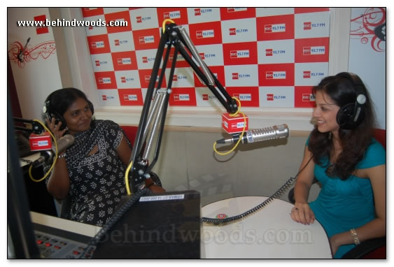 Ishita on air @ Big FM - images