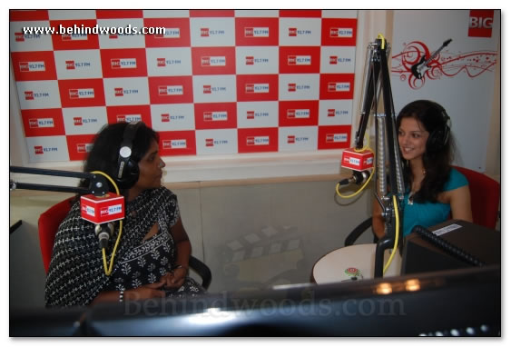 Ishita on air @ Big FM - images