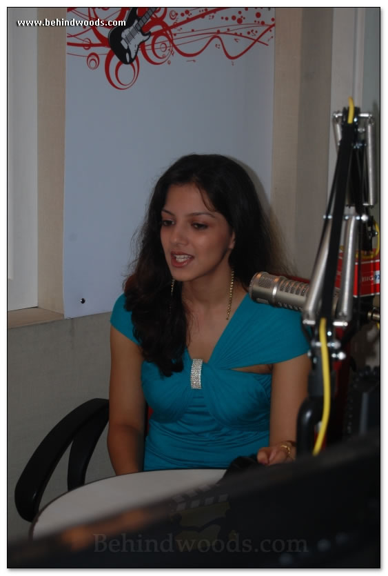 Ishita on air @ Big FM - images