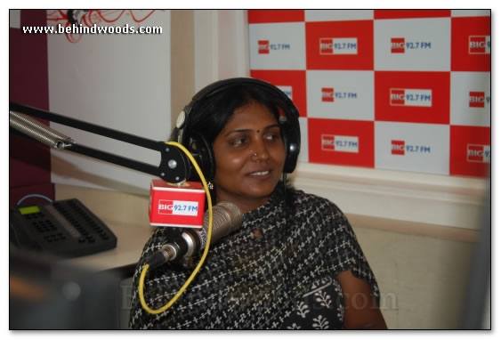 Ishita on air @ Big FM - images