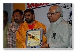 Journalist Awards honor artistes - images