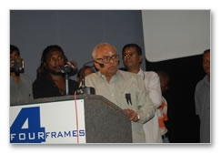 Journalist Awards honor artistes - images