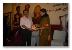 Rajini`s book speaks Tamil - Event images