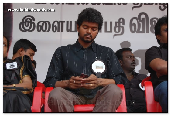 Vijay fans in support of Sri Lankan Tamils - Images