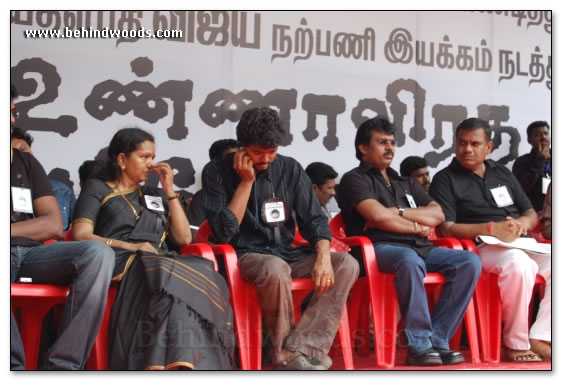 Vijay fans in support of Sri Lankan Tamils - Images