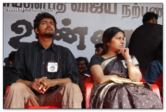 Vijay fans in support of Sri Lankan Tamils - Images