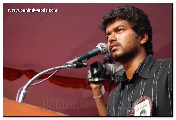 Vijay fans in support of Sri Lankan Tamils - Images