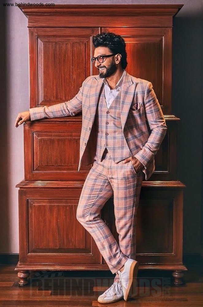 Ranveer Singh (aka) Ranveersingh photos stills & images