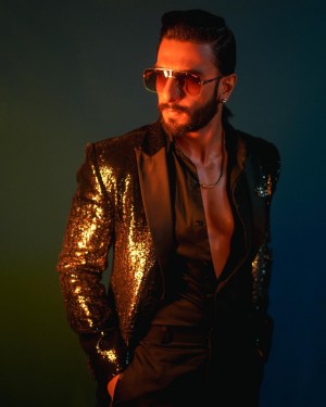 Ranveer Singh (aka) Ranveersingh