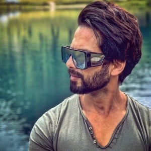 Shahid Kapoor (aka) ShahidKapoor