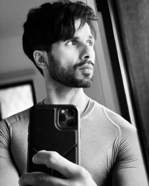 Shahid Kapoor (aka) ShahidKapoor