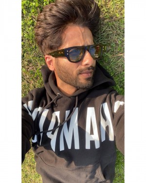 Shahid Kapoor (aka) ShahidKapoor