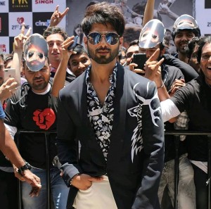 Shahid Kapoor (aka) ShahidKapoor