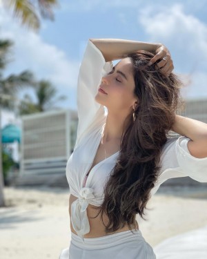 Aamna Sharif (aka) Aamnaa Sharif