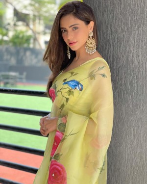 Aamna Sharif (aka) Aamnaa Sharif