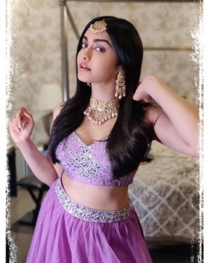 Adah Sharma (aka) Adah