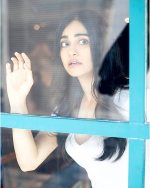 Adah Sharma (aka) Adah