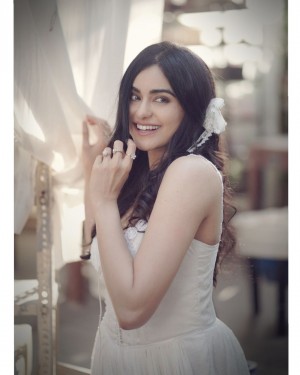 Adah Sharma (aka) Adah