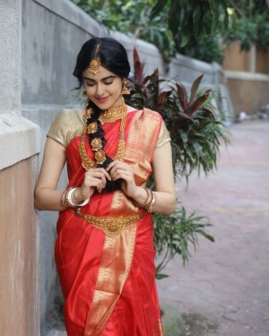 Adah Sharma (aka) Adah