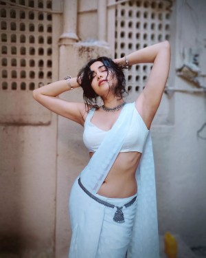 Adah Sharma (aka) Adah