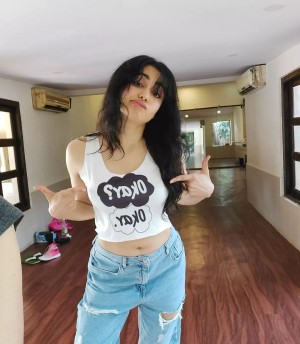 Adah Sharma (aka) Adah