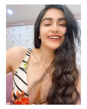 Adah Sharma (aka) Adah