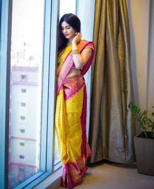 Adah Sharma (aka) Adah