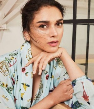 Aditi Rao Hydari (aka) AditiRaoHydari