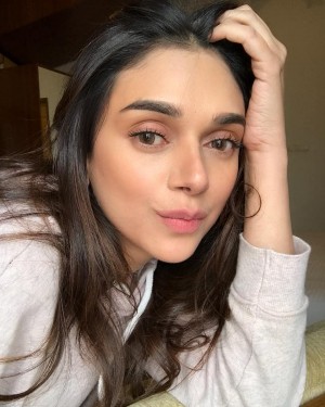 Aditi Rao Hydari (aka) AditiRaoHydari