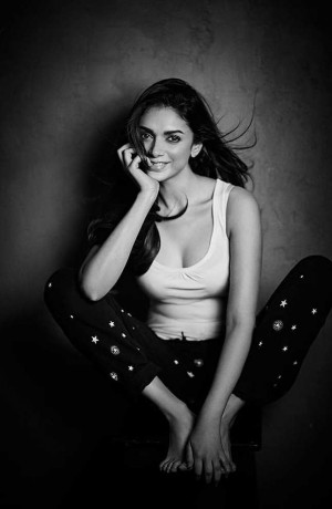 Aditi Rao Hydari (aka) AditiRaoHydari