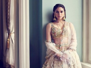 Aditi Rao Hydari (aka) AditiRaoHydari