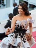 Aishwarya Rai (aka) AishwaryaRaiBachchan