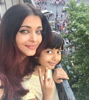 Aishwarya Rai (aka) AishwaryaRaiBachchan