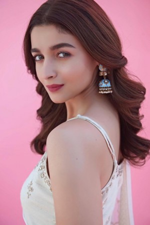 Alia Bhatt (aka) AliaBhatt